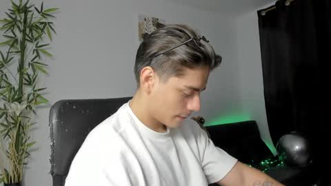 Snapshot of gio_russo chatting on January 23, 2:39 pm GioRusso online show from January 23, 2:39 pm