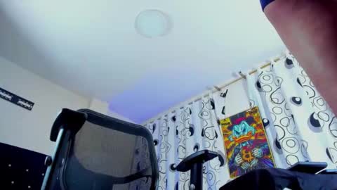 Snapshot of giomar_reyes chatting on October 22, 12:25 am GIOMAR REYES online show from October 22, 12:25 am
