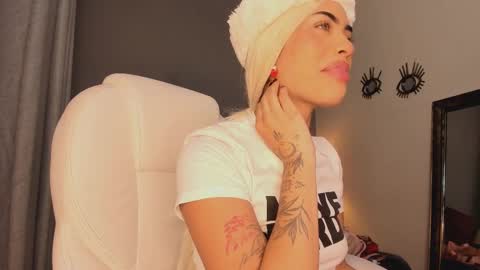 Giovanna  online show from October 1, 6:23 am