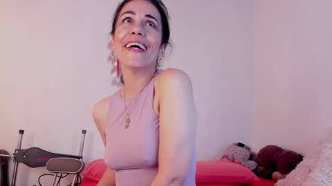 Snapshot of girasol_walton chatting on February 8, 1:22 pm Girasol Walton online show from February 8, 1:22 pm