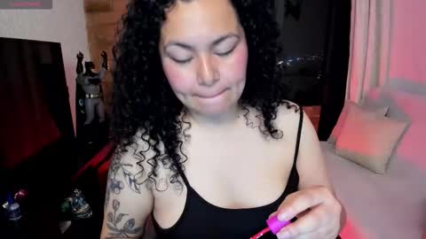 girl_inline online show from January 19, 12:42 am