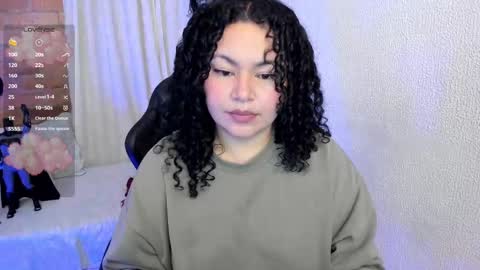 girl_inline online show from February 17, 11:22 pm