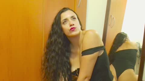 Snapshot of girl_power21 chatting on September 11, 7:48 pm Andra online show from September 11, 7:48 pm