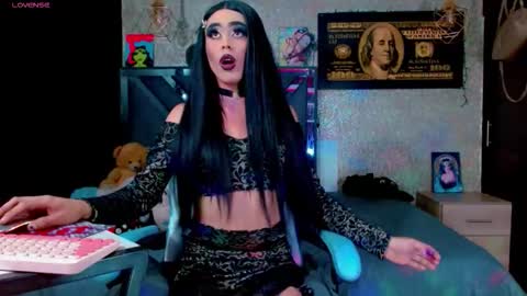 girl_skiny_x online show from October 20, 9:42 pm