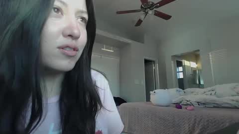 Jasmine online show from March 8, 2:08 pm