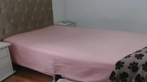 Victoria online show from December 5, 3:21 pm