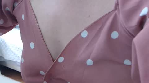 Victoria online show from November 25, 5:34 pm