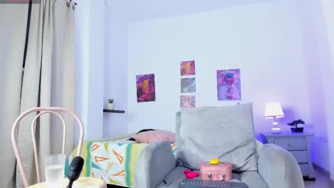 Snapshot of gisele_gigi chatting on October 7, 3:02 am gisele_gigi online show from October 7, 3:02 am