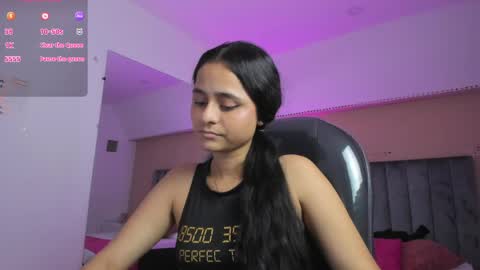 GISELLE ROLDAN online show from April 13, 7:51 pm