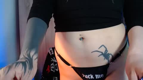 Snapshot of give_me_orgasms chatting on September 23, 7:13 am Nice to meet you my name is Heyli online show from September 23, 7:13 am