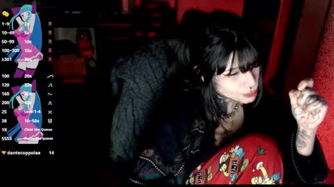 Snapshot of givenom chatting on October 12, 12:03 am dirtyvenom online show from October 12, 12:03 am