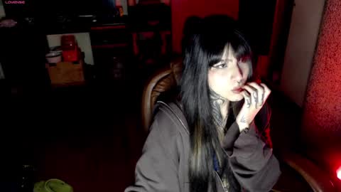 Snapshot of givenom chatting on September 24, 11:33 pm dirtyvenom online show from September 24, 11:33 pm
