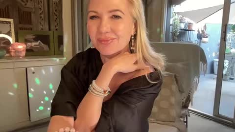 Gl1tter Barbie online show from November 5, 4:14 am