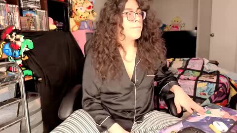 glaceon9 online show from April 10, 9:25 am