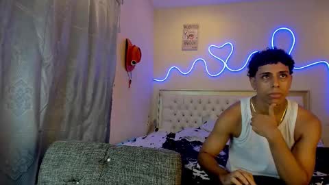 Snapshot of glader_guy chatting on September 21, 8:24 pm only for you bby  online show from September 21, 8:24 pm