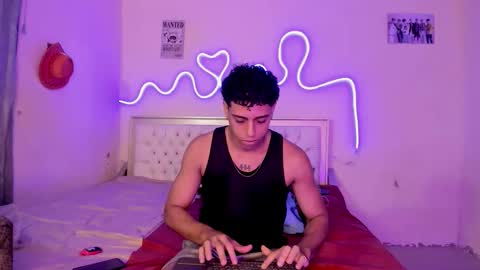 Snapshot of glader_guy chatting on September 25, 10:06 pm only for you bby  online show from September 25, 10:06 pm