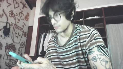 Snapshot of gladiattoor chatting on January 5, 3:13 pm edward online show from January 5, 3:13 pm