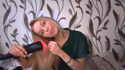 Hello My name is Ashley online show from March 13, 10:07 am