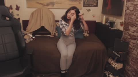 Glamourhottie online show from January 19, 9:33 am