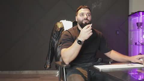 Matthew .. for short call me Matt online show from February 28, 8:35 pm