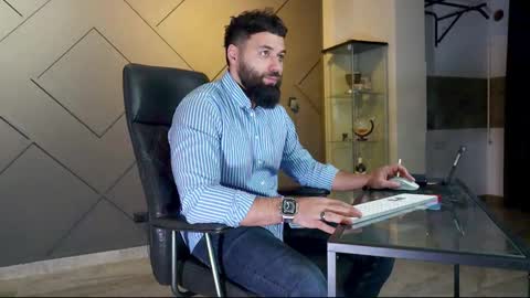 Matthew .. for short call me Matt online show from February 22, 8:31 pm