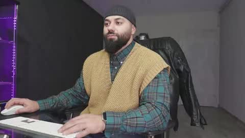 Matthew .. for short call me Matt online show from February 3, 2:53 am