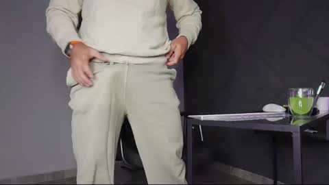 Matthew .. for short call me Matt online show from September 20, 12:24 am