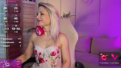 Snapshot of gloria_lovely chatting on January 13, 2:00 pm Gloria online show from January 13, 2:00 pm