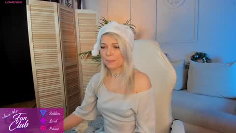 Snapshot of gloria_lovely chatting on December 30, 10:53 am Gloria online show from December 30, 10:53 am