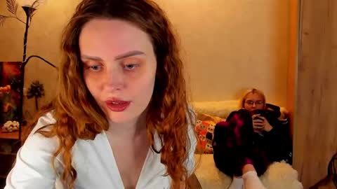 Gloria Wood online show from March 11, 4:51 pm