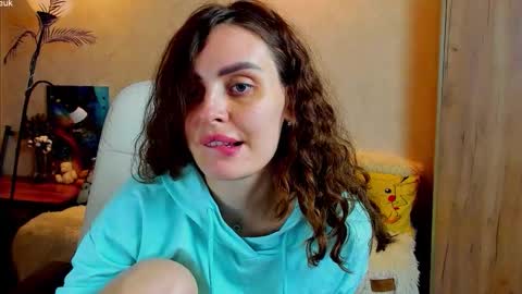 Gloria Wood online show from November 2, 8:20 pm