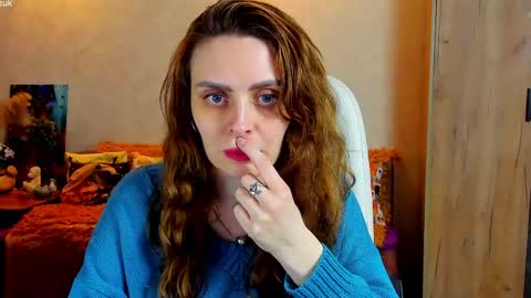 Gloria Wood online show from April 19, 6:10 pm