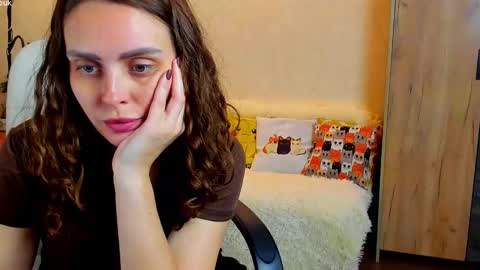 Gloria Wood online show from October 8, 5:52 pm