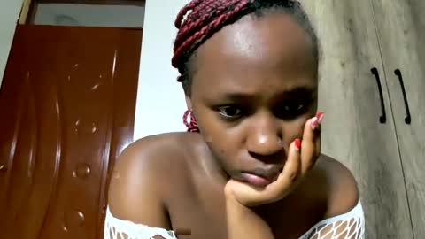 glossybae online show from November 17, 2:52 pm