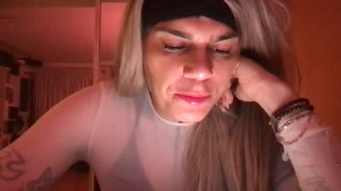 Glow Goddess online show from January 12, 2:13 pm