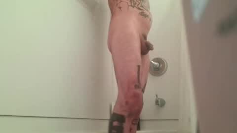 gnasty83 online show from October 4, 3:43 pm