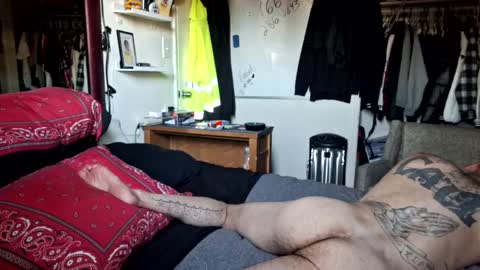 gnasty83 online show from February 11, 12:49 am