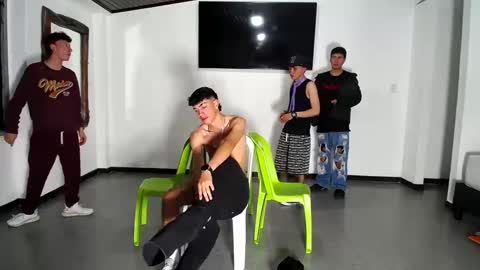 THOMAS AND DAMIAND online show from September 27, 6:27 pm