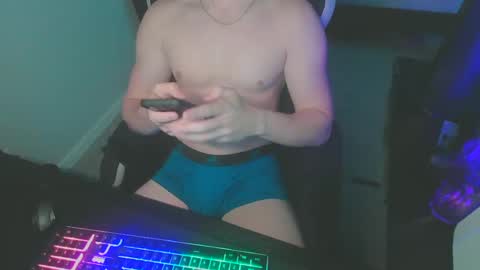 Snapshot of gnr_xxx chatting on September 16, 6:05 am G online show from September 16, 6:05 am