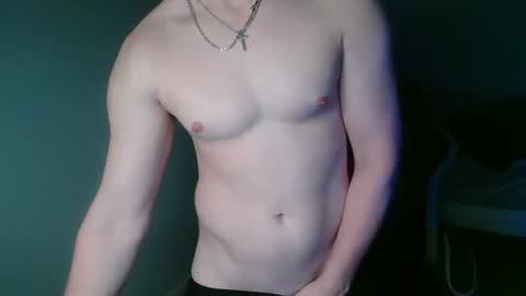 Snapshot of gnr_xxx chatting on October 23, 5:42 am G online show from October 23, 5:42 am