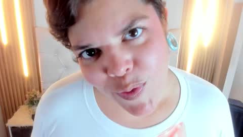 Aretha online show from February 19, 8:41 pm