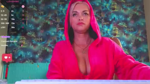 Snapshot of goddess_isabella11 chatting on September 12, 4:36 am Mrs. Isabella online show from September 12, 4:36 am