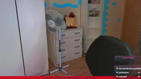 Snapshot of goddess_isabella11 chatting on February 13, 2:09 pm Mrs. Isabella online show from February 13, 2:09 pm