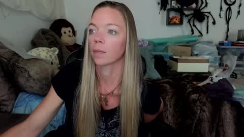 Patricia Mars           Goddess of Mars twitter thegoddessmindy online show from October 16, 3:00 pm