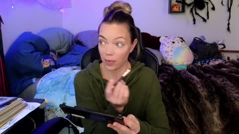 Patricia Mars           Goddess of Mars twitter thegoddessmindy online show from January 14, 3:36 pm