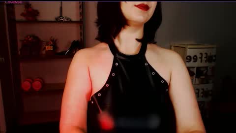 Snapshot of goddess_sophie99 chatting on September 19, 8:51 am Goddess Sophie99 online show from September 19, 8:51 am
