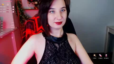 Snapshot of goddess_sophie99 chatting on December 28, 2:10 pm Goddess Sophie99 online show from December 28, 2:10 pm