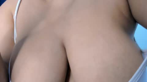 Snapshot of goddesschanell chatting on October 12, 2:59 am CHANELL online show from October 12, 2:59 am