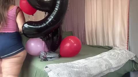 goddessluxxxx online show from December 2, 10:41 pm