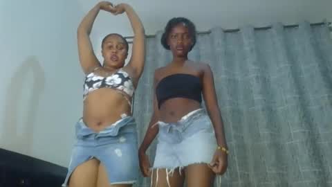 godess_lunah online show from May 9, 8:48 pm